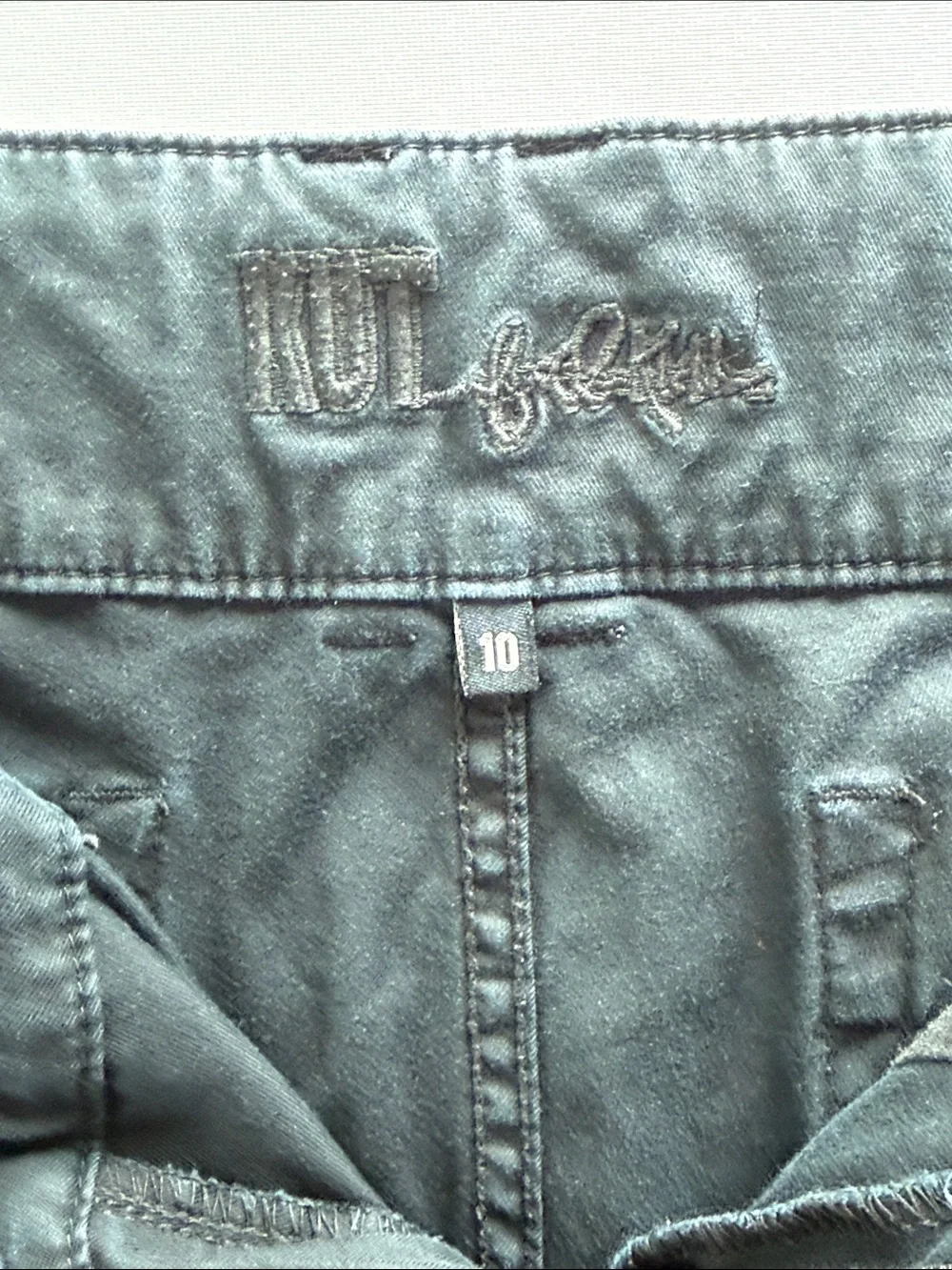Kut from the Kloth Black Mid Rise Straight Leg Raw Hem Stretch Jeans Size 10